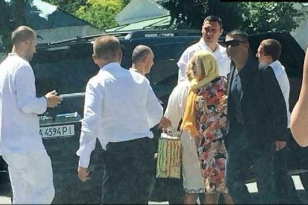 В Киево-Печерской Лавре прошло таинство крещения дочери Владимира Кличко
