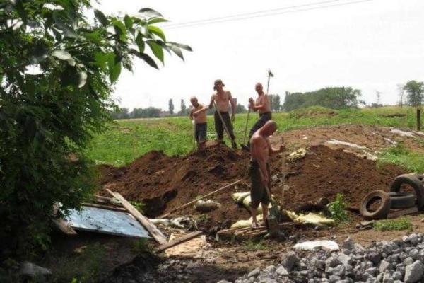 Руководство Нацгвардии и волонтеры помогли бойцам пострадавшего от непогоды блокпоста в Мариуполе 