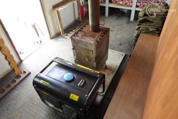 Руководство Нацгвардии и волонтеры помогли бойцам пострадавшего от непогоды блокпоста в Мариуполе 