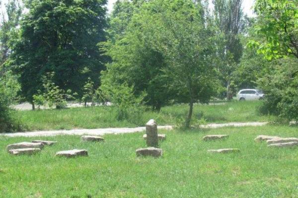 В мариупольском парке созданы действующие солнечные часы 