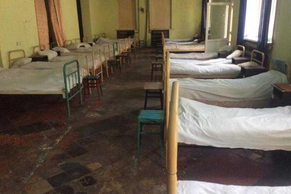 Жизнь за решеткой: Как живут зэки в зоне АТО Жизнь за решеткой: Как живут зэки в зоне АТО