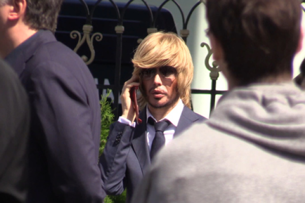 Близкие, друзья и поклонники провожают Жанну Фриске в последний путь Близкие, друзья и поклонники провожают Жанну Фриске в последний путь