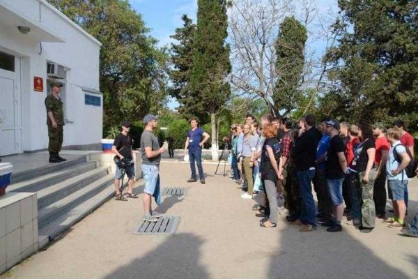 В Крыму готовят "боевых" журналистов