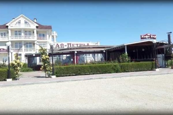 Жители оккупированного Крыма с тоской вспоминают "бендеровскую" толчею... Жители оккупированного Крыма с тоской вспоминают "бендеровскую" толчею...