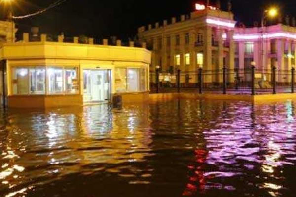 В дома жителей Сочи постепенно начала подаваться питьевая вода В дома жителей Сочи постепенно начала подаваться питьевая вода