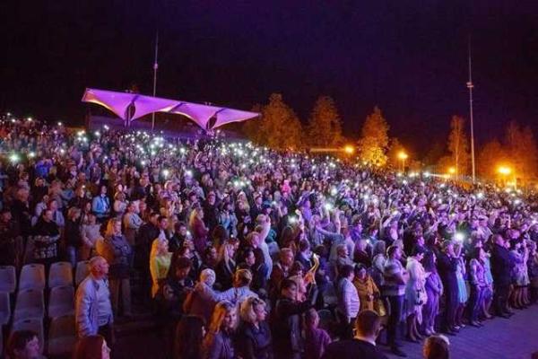 Ани Лорак провела гастроли по Беларуси и посетила Россию Ани Лорак провела гастроли по Беларуси и посетила Россию