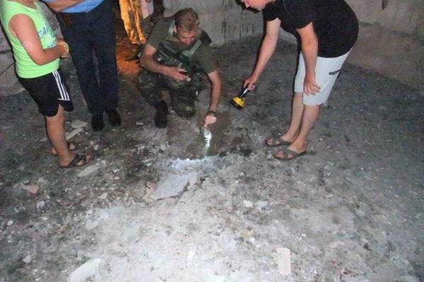 В Попасной чудом удалось избежать больших жертв: снаряд разорвался в оборудованном бомбоубежище В Попасной чудом удалось избежать больших жертв: снаряд разорвался в оборудованном бомбоубежище