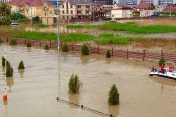 В дома жителей Сочи постепенно начала подаваться питьевая вода В дома жителей Сочи постепенно начала подаваться питьевая вода