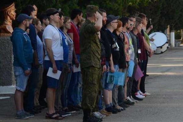 В Крыму готовят "боевых" журналистов