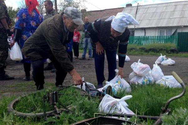 Жизнь в зоне АТО: за что люди ругают военных, сепаратистов и Россию - Яна Седова