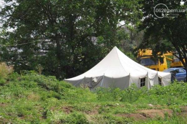 Руководство Нацгвардии и волонтеры помогли бойцам пострадавшего от непогоды блокпоста в Мариуполе 