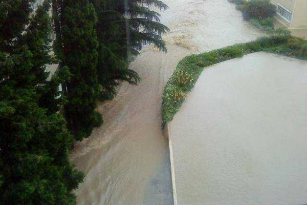 В дома жителей Сочи постепенно начала подаваться питьевая вода В дома жителей Сочи постепенно начала подаваться питьевая вода