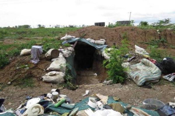 Руководство Нацгвардии и волонтеры помогли бойцам пострадавшего от непогоды блокпоста в Мариуполе 