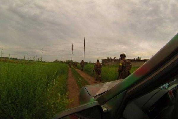 Удачная охота: бойцы батальона "Святая Мария" обезвредили ДРГ противника, одного удалось взять живым