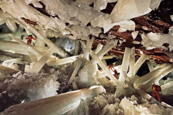 Пещера гигантских кристаллов в Мексике 