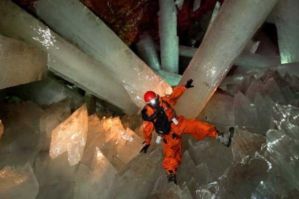 Пещера гигантских кристаллов в Мексике 