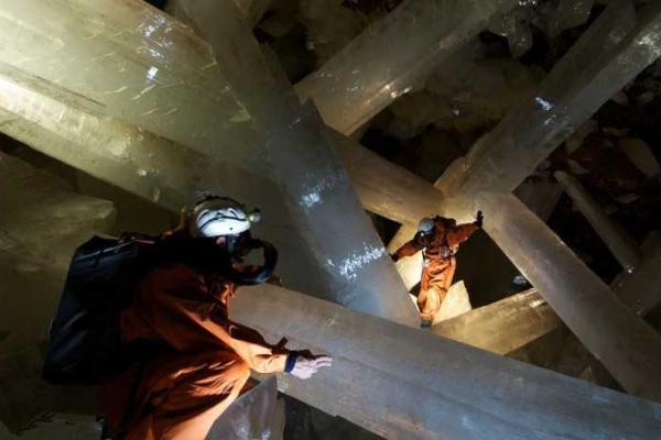 Пещера гигантских кристаллов в Мексике 