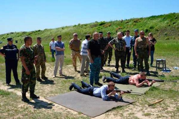 Журналисты Тернопольщины соревновались за звание лучшего стрелка Журналисты Тернопольщины соревновались за звание лучшего стрелка