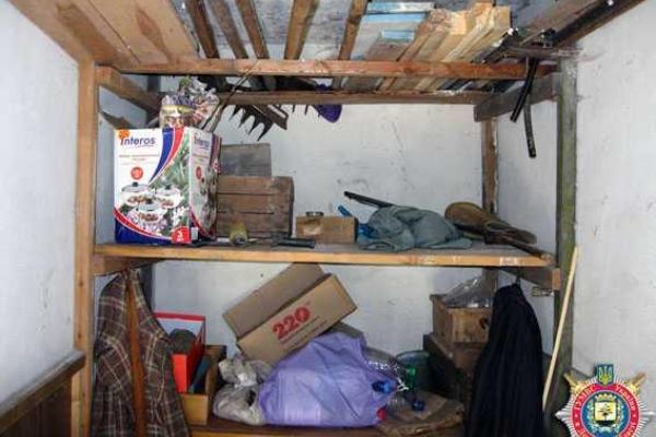 На Донетчине в кладовой пенсионерки обнаружили 25 кг пластида