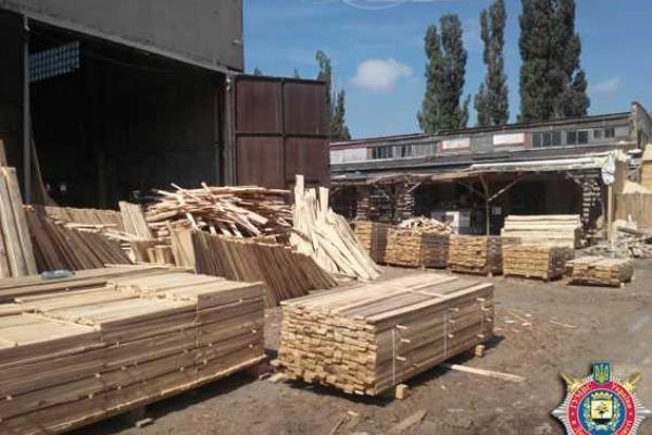 На Донетчине правоохранители ведут расследование фактов незаконной вырубки леса