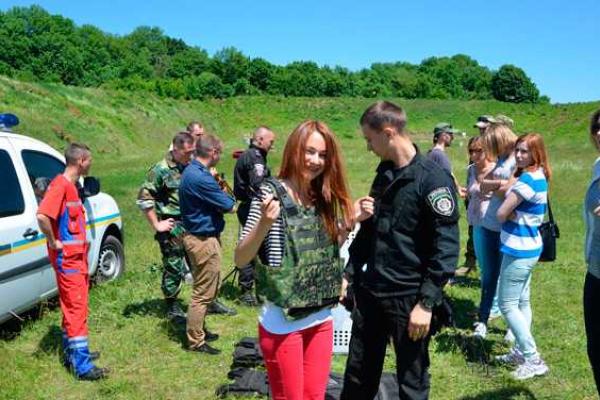 Журналисты Тернопольщины соревновались за звание лучшего стрелка Журналисты Тернопольщины соревновались за звание лучшего стрелка