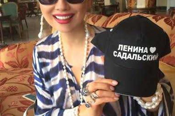 Стас Садальский питает нежные чувства к Лене Лениной Стас Садальский питает нежные чувства к Лене Лениной