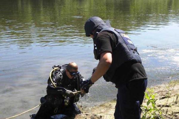 Вблизи городского пляжа в Чернигове обнаружены артиллерийские боеприпасы Вблизи городского пляжа в Чернигове обнаружены артиллерийские боеприпасы