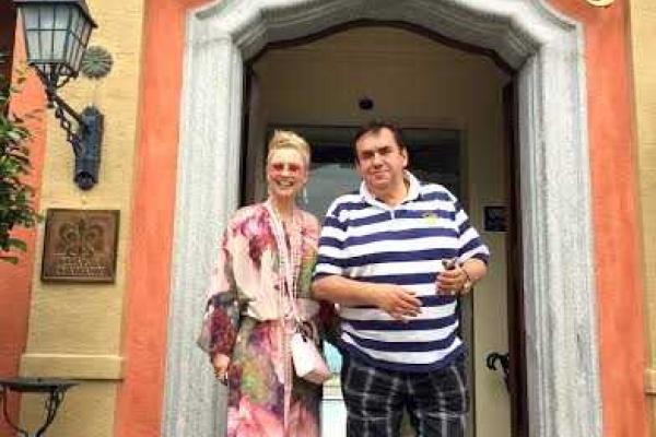 Стас Садальский питает нежные чувства к Лене Лениной Стас Садальский питает нежные чувства к Лене Лениной