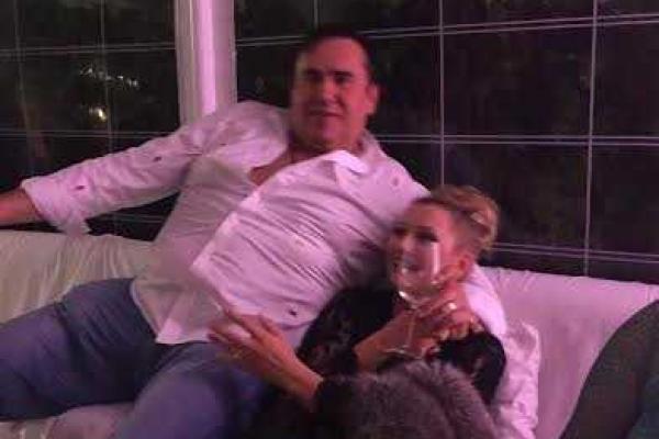 Стас Садальский питает нежные чувства к Лене Лениной Стас Садальский питает нежные чувства к Лене Лениной