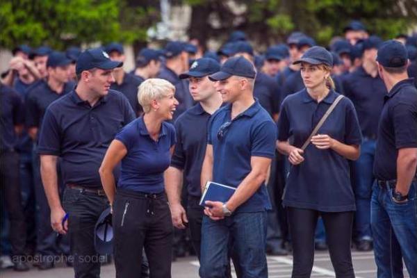 В Киеве состоялся торжественный выпуск первых патрульных полицейских В Киеве состоялся торжественный выпуск первых патрульных полицейских