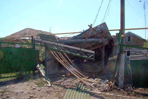 Поселок-призрак Широкино: разруха, безлюдье, смертоносные "сюрпризы" под ногами Поселок-призрак Широкино: разруха, безлюдье, смертоносные "сюрпризы" под ногами