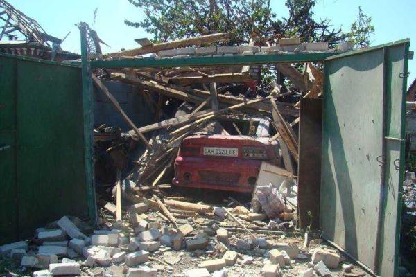 Поселок-призрак Широкино: разруха, безлюдье, смертоносные "сюрпризы" под ногами Поселок-призрак Широкино: разруха, безлюдье, смертоносные "сюрпризы" под ногами