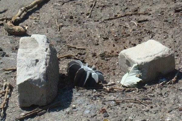 Поселок-призрак Широкино: разруха, безлюдье, смертоносные "сюрпризы" под ногами Поселок-призрак Широкино: разруха, безлюдье, смертоносные "сюрпризы" под ногами