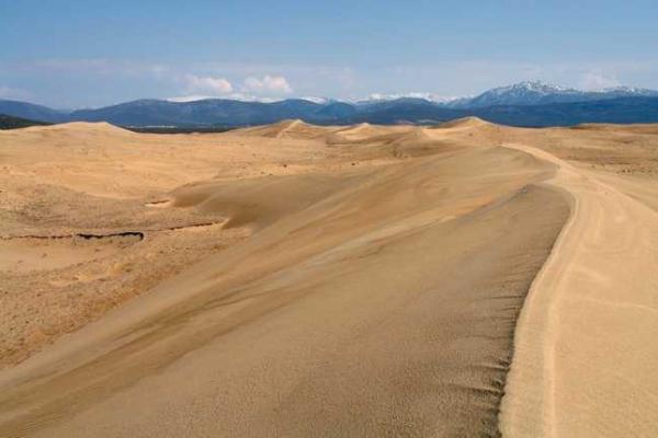 Невероятное сочетание: пустыня среди ледников в Забайкалье