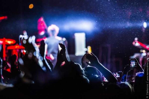 Фоторепортаж: концерт Земфиры в Тбилиси