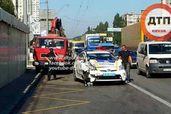 Авто новой патрульной полиции вновь стало участником ДТП Авто новой патрульной полиции вновь стало участником ДТП