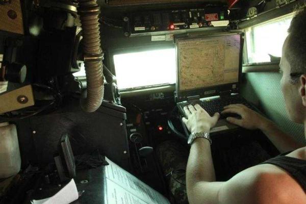 Генштаб ВСУ: на вооружении у бойцов АТО появился усовершенствованный разведывательный комплекс Генштаб ВСУ: на вооружении у бойцов АТО появился усовершенствованный разведывательный комплекс