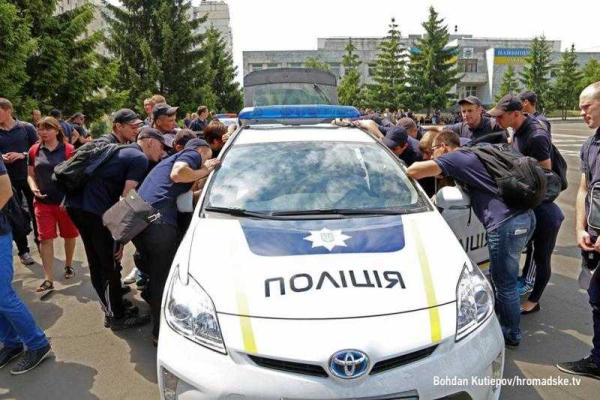 Фотоальбом: Репетиция выпускного новой патрульной полиции  Фотоальбом: Репетиция выпускного новой патрульной полиции