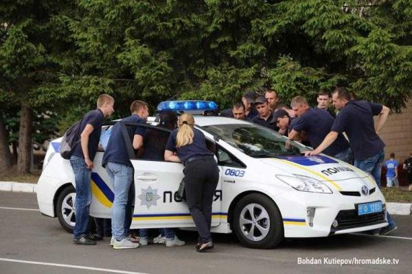 Фотоальбом: Репетиция выпускного новой патрульной полиции  Фотоальбом: Репетиция выпускного новой патрульной полиции