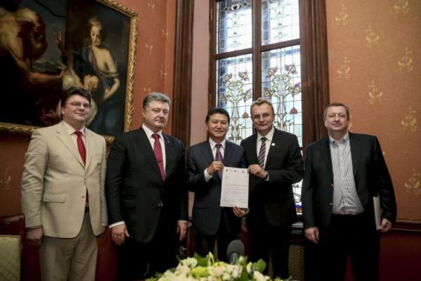 Фотоальбом: рабочий визит Петра Порошенко на Львовщину Фотоальбом: рабочий визит Петра Порошенко на Львовщину