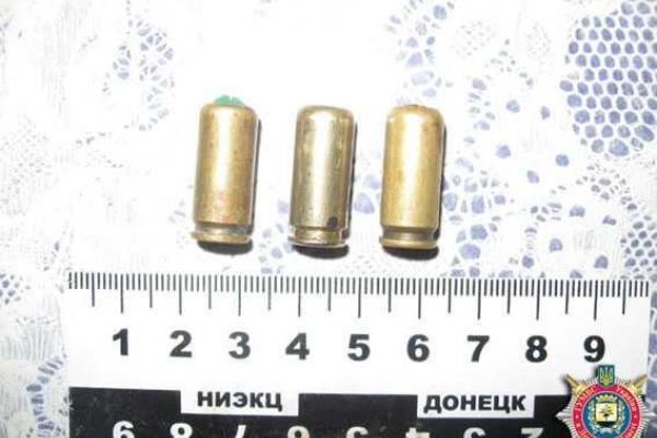 На Донетчине бдительные соседи отправили за решетку обладателя небольшого арсенала боеприпасов