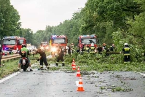 Ужасная буря принесла в Польшу смерть и разрушения