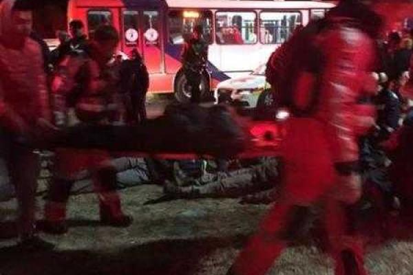 В ЮАР столкнулись два пассажирских поезда, много пострадавших