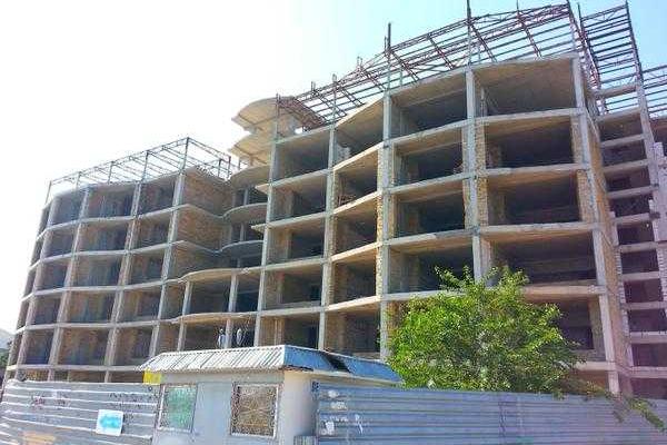 Фотоальбом: Разгар курортного сезона - пустые пляжи и пансионаты, скучающие продавцы и бармены Фотоальбом: Разгар курортного сезона - пустые пляжи и пансионаты, скучающие продавцы и бармены