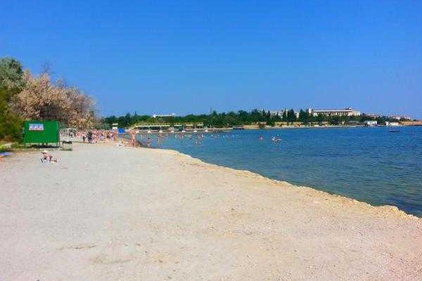 Фотоальбом: Разгар курортного сезона - пустые пляжи и пансионаты, скучающие продавцы и бармены Фотоальбом: Разгар курортного сезона - пустые пляжи и пансионаты, скучающие продавцы и бармены