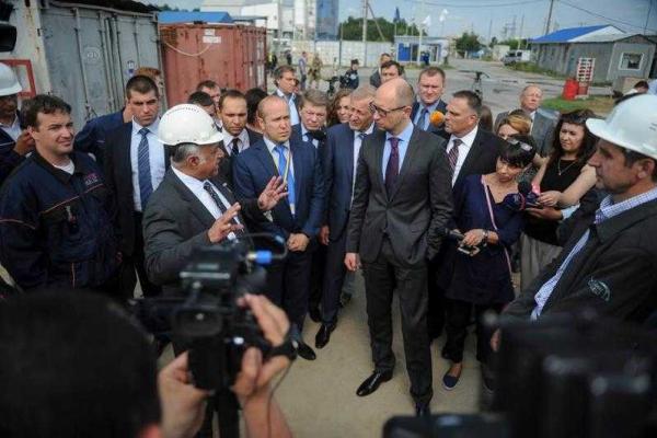 Фотоотчет: Рабочая поездка Арсения Яценюка на Чернобыльскую АЭС