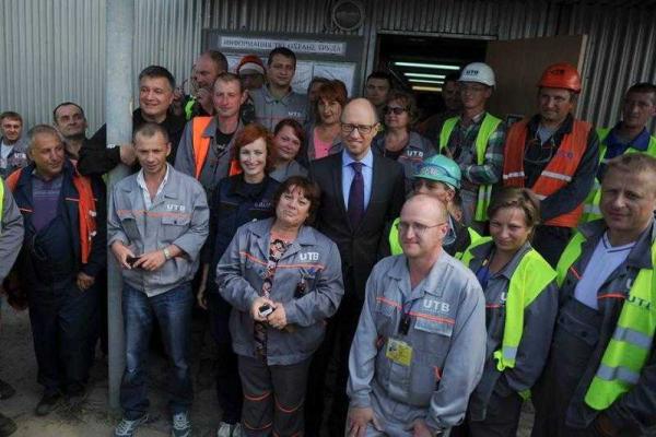 Фотоотчет: Рабочая поездка Арсения Яценюка на Чернобыльскую АЭС