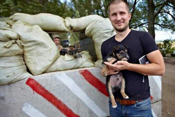 Фотоальбом: В зоне АТО с украинскими бойцами живут и "воюют" четвероногие друзья