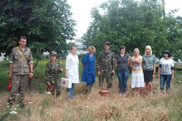 Сотрудники мариупольской колонии учились быть "пожарными" Сотрудники мариупольской колонии учились быть "пожарными"