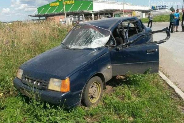 ДТП в Мариуполе: дорогу "не поделили" грузовик и "Славута" ДТП в Мариуполе: дорогу "не поделили" грузовик и "Славута"